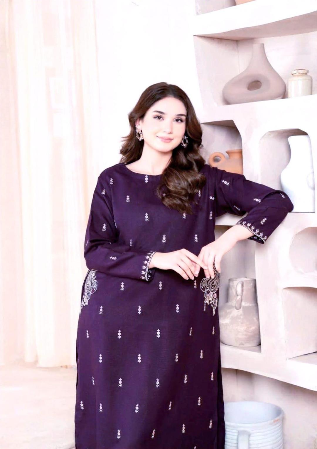 Elegant Embroidered Lawn Suit – 2 Piece Women’s Casual Wear (Shirt + Trouser)